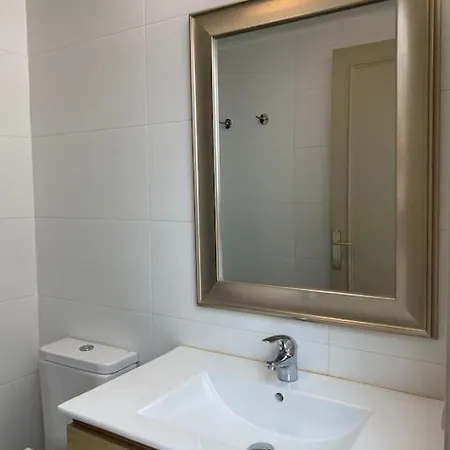 Διαμέρισμα Bright Airy Family Style 7 Min Walk To